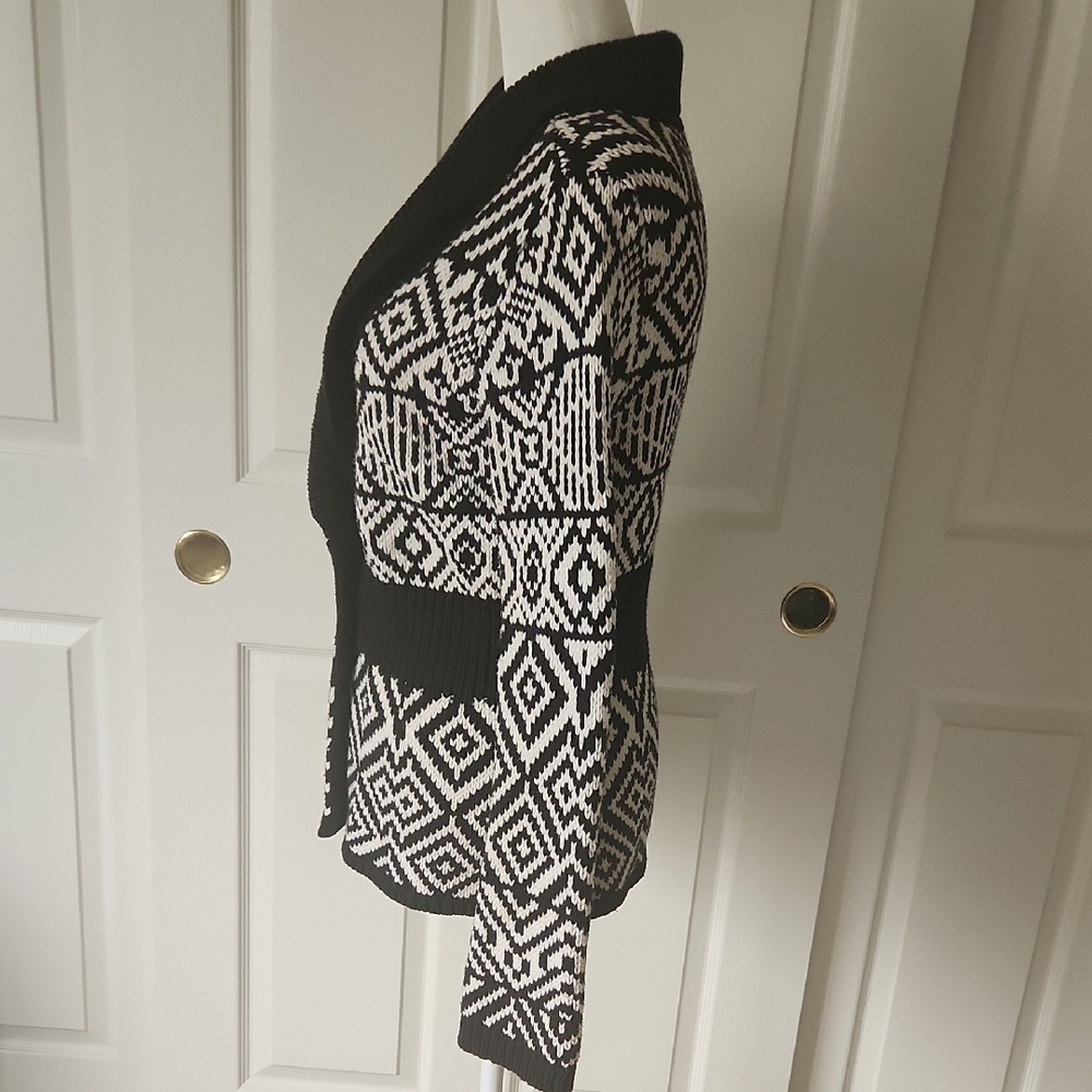 White House Black Market Black/White Geometric Button Front Cardigan Size S - Picture 7 of 14
